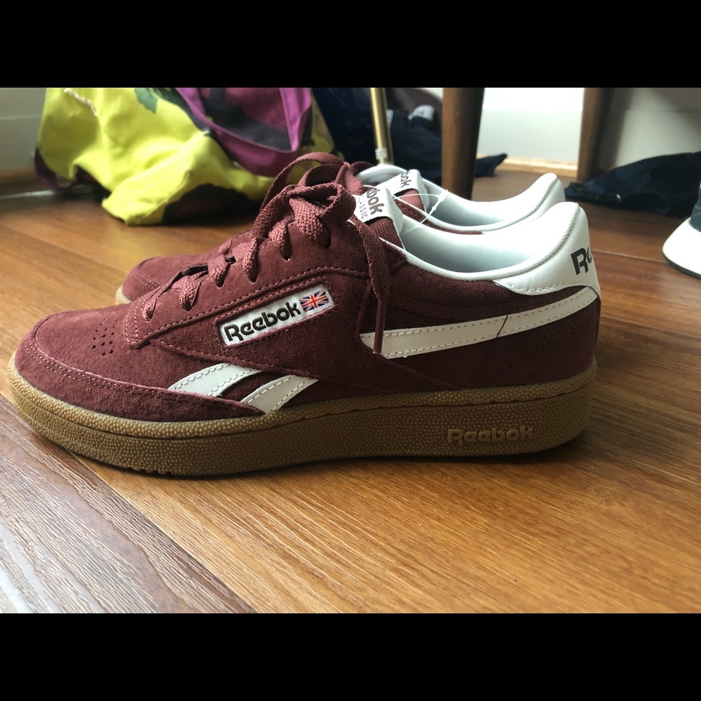 NWT Reebok’s! Brand new, never worn